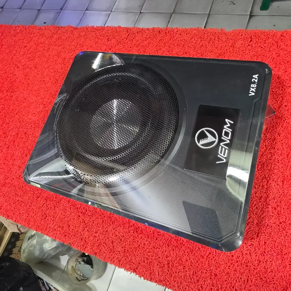 Subwoofer Kolong Aktif VENOM VX 8.2 A Subwoofer Aktif VENOM 8 in