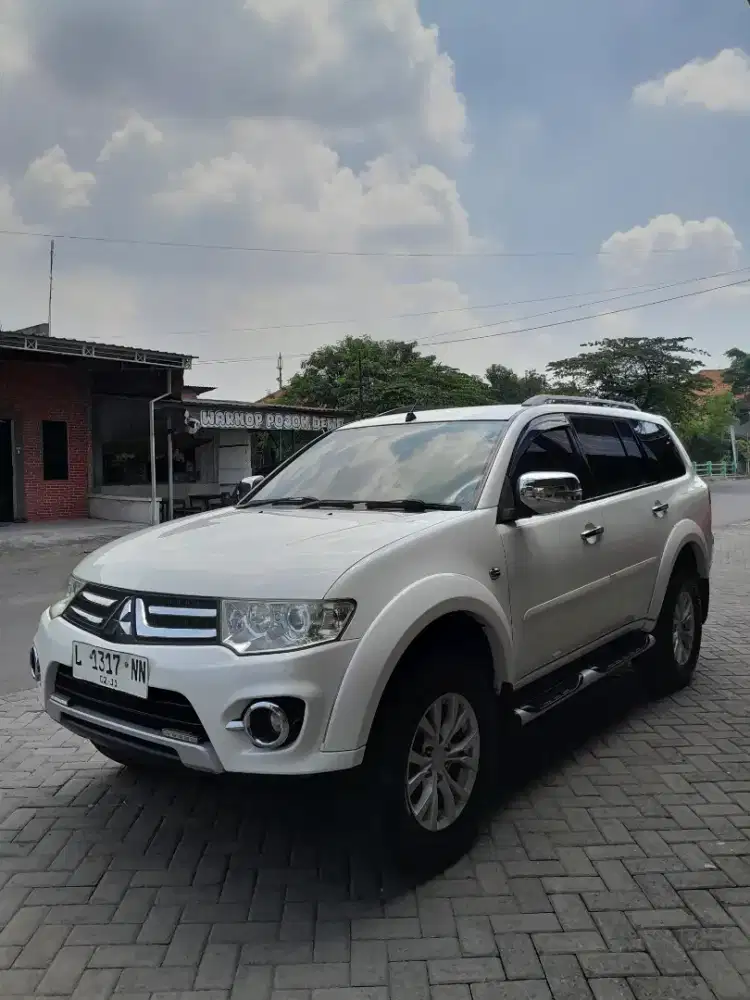 PAJERO SPORT EXCEED 4X2 AUTOMATIC 2015 Tangan 1