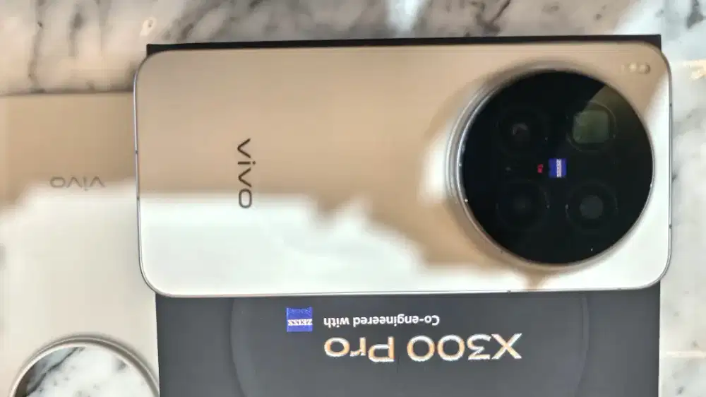 Vivo X300 Pro 16/512 Garansi Feb 2027