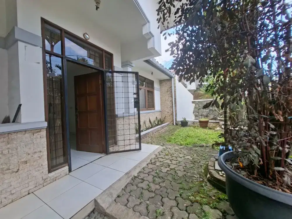 Rumah di Taman Sakura Dekat Tol Pasir Koja Bandung