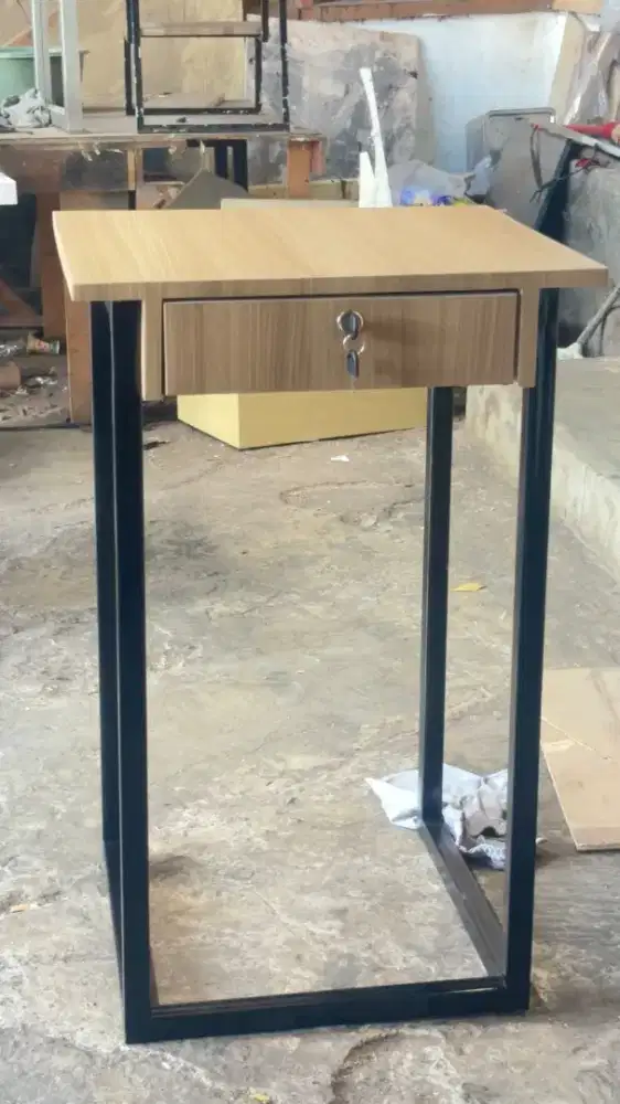 Meja custom 50×54×85