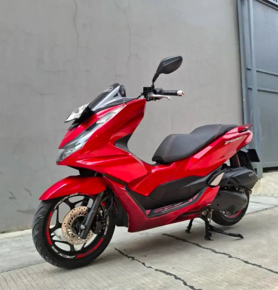 Di jual cepat Honda PCX 160 cbs 2023 Mulus dan Gress