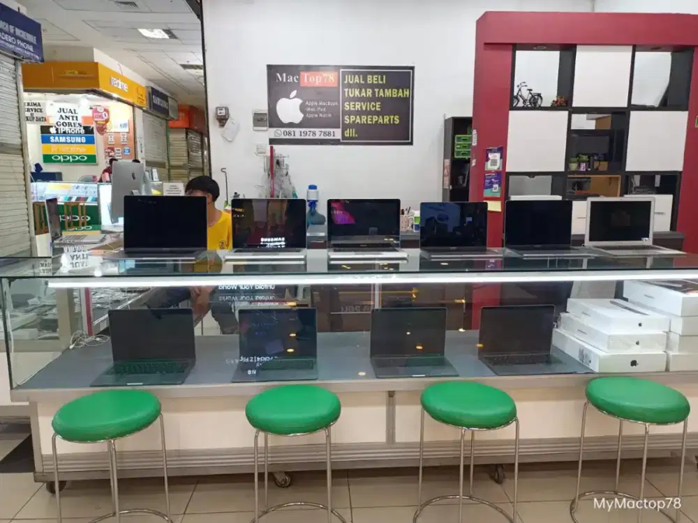 Dibeli harga bagus MacBook Laptop normal/minus/matot
