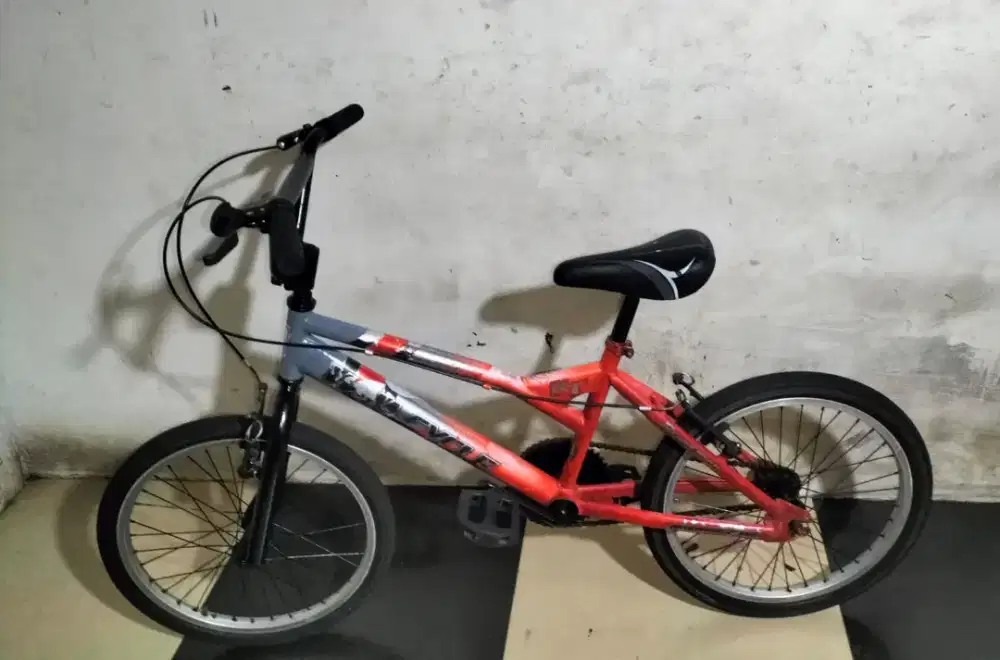 Sepeda BMX ukuran 20 wincykey