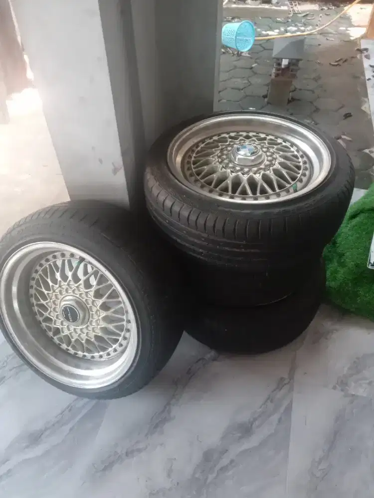 Jual velg dan ban satu set 4 buah