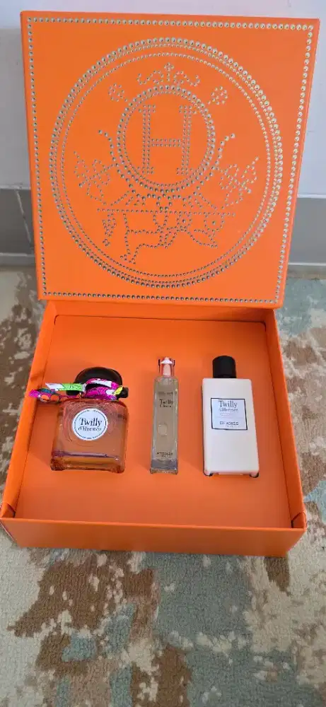 Hermes Twilly d’Hermes Woman Gift Set (Parfum Wanita). Harga Nego