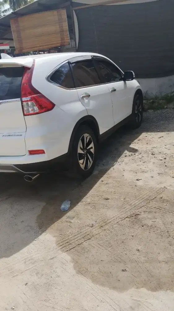 Dijual mobil pemakai pribadi, mobil tinggal pakai tak ada reawatan .