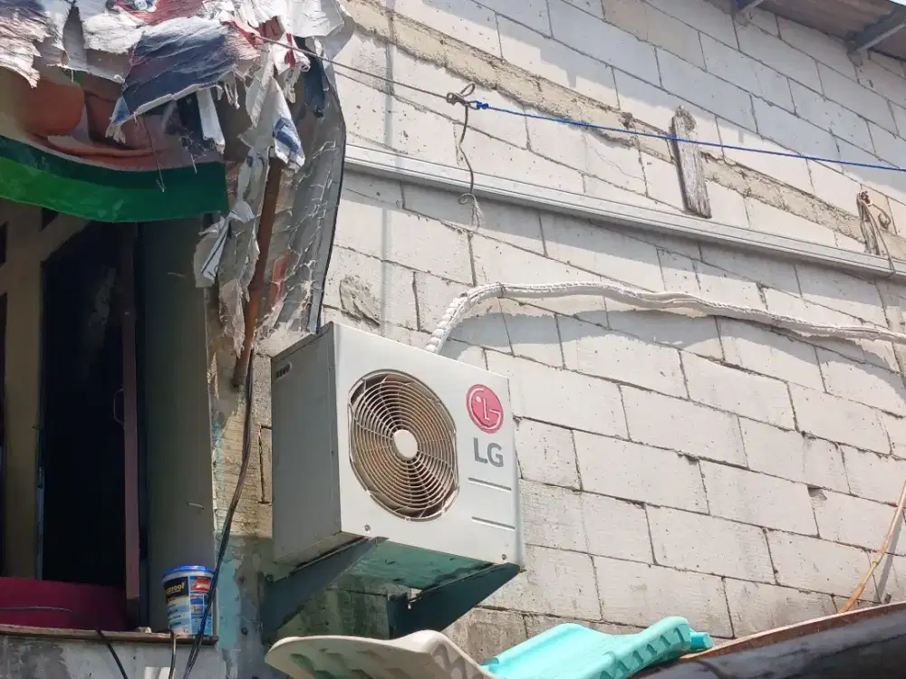 AC Second merk LG kapasitas  1 PK