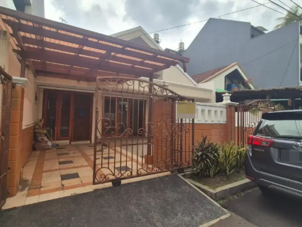 Disewakan Murah Rumah Strategis di Kelapa Gading