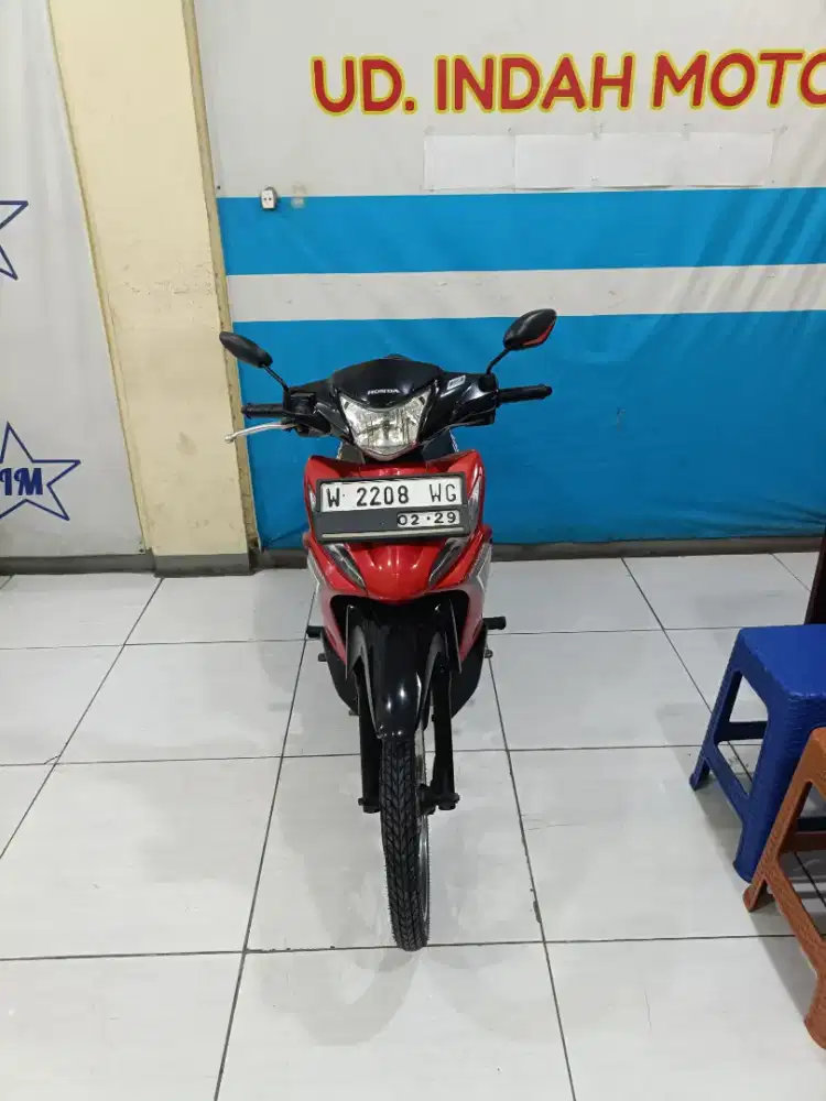 Merah glossy HONDA REVO INJEKSI 2014 TIDAK BISA KREDIT