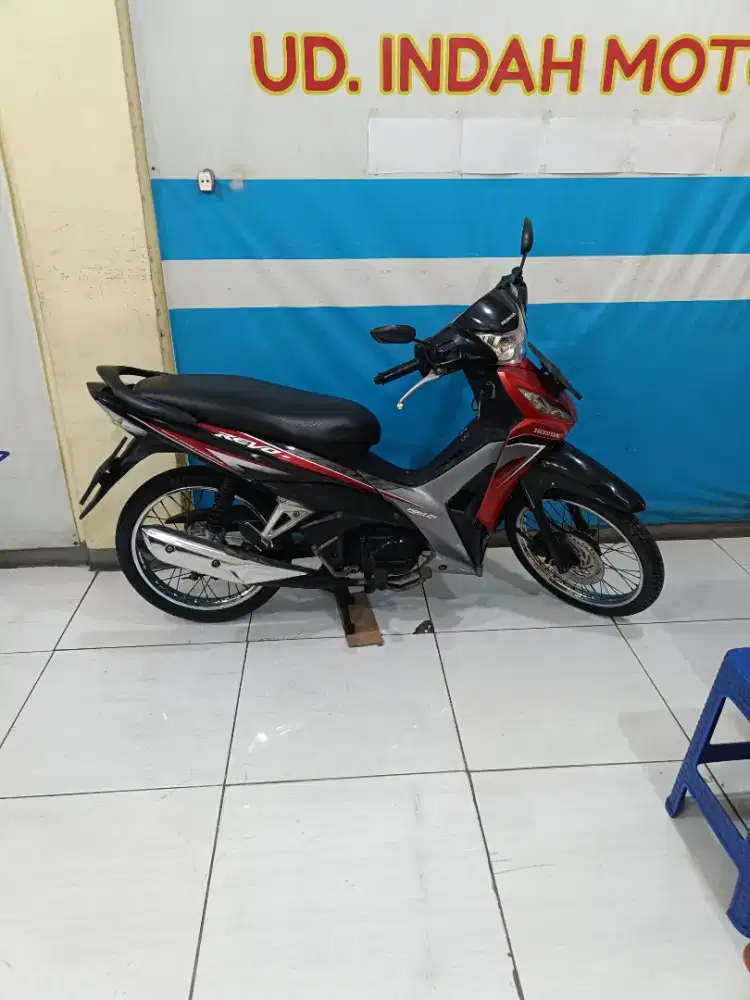 W Sidoarjo HONDA REVO 110 INJEKSI TIDAK BISA KREDIT 2014