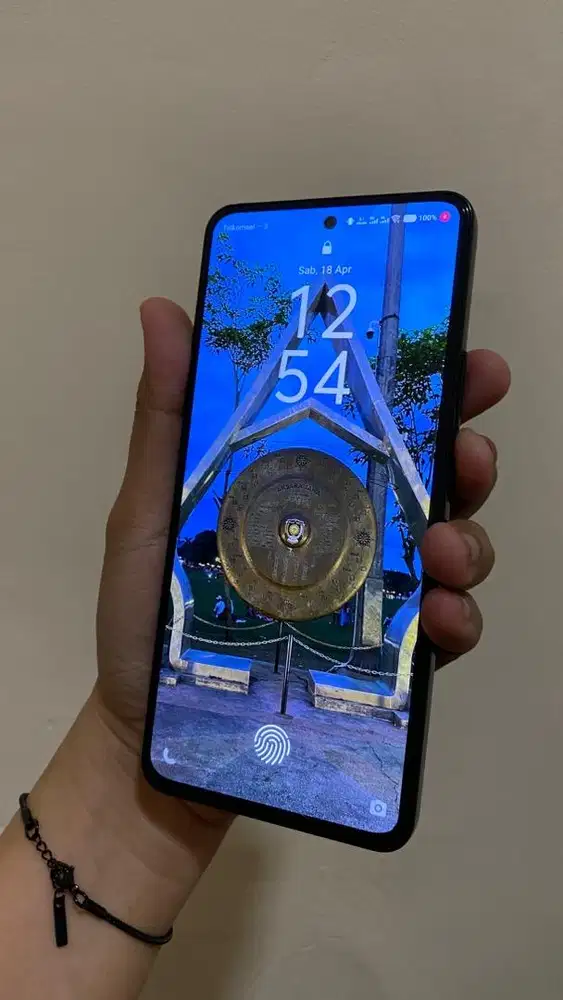 JUAL CEPAT VIVO Y400 8/256 FULL SET MULUS GARANSI PANJANG SUDAH TAHAN