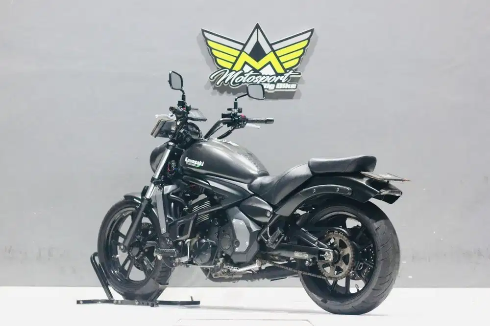 Kawasaki vulcan 650 ABS 2015 like new Rebel 500 er6n versys 650 street