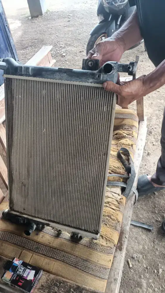 jasa service atau revarasi dinamo dan radiator mobil alat berat DLL