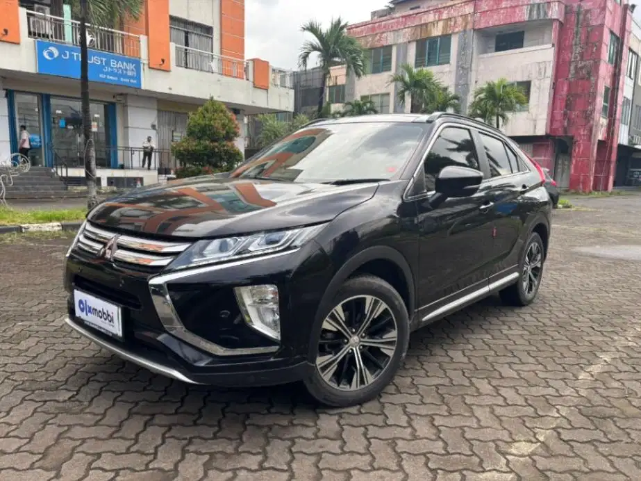 DP MURAH - Mitsubishi Eclipse Cross 1.5 Ultimate Bensin AT 2019 Hitam