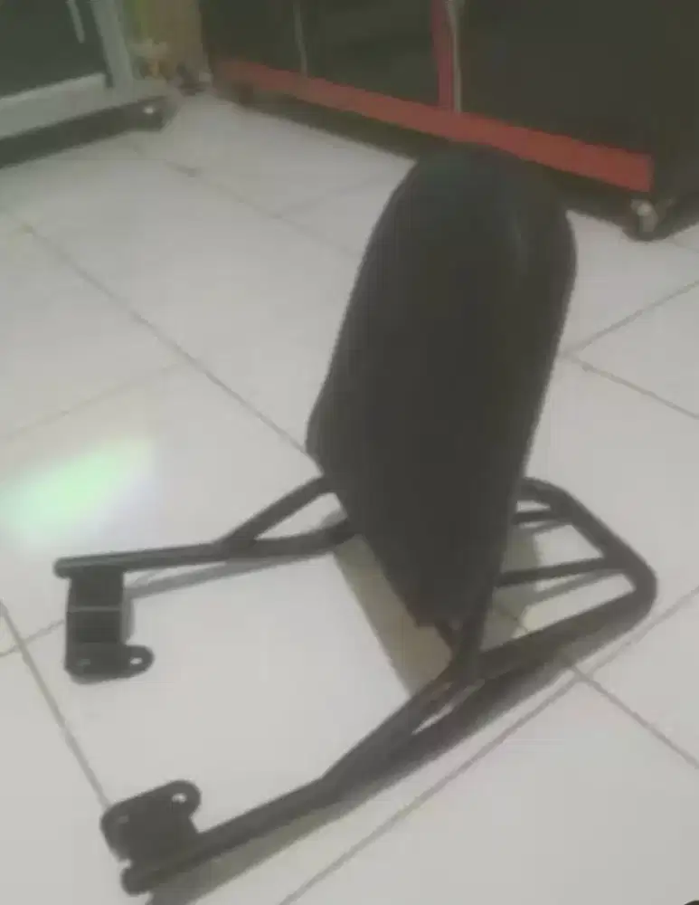 Sandaran jok motor Jupiter MX