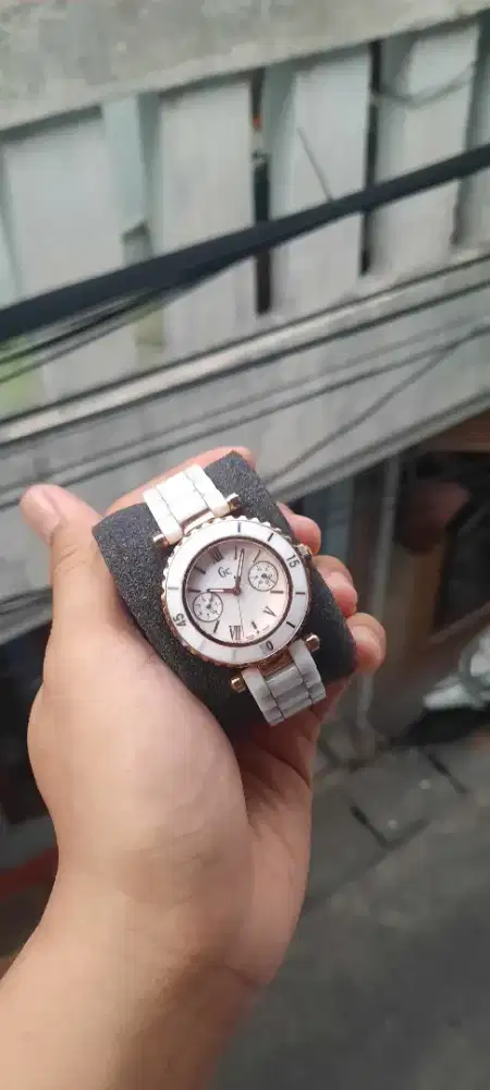 Jam Tangan Wanita GC 4300IL Original
