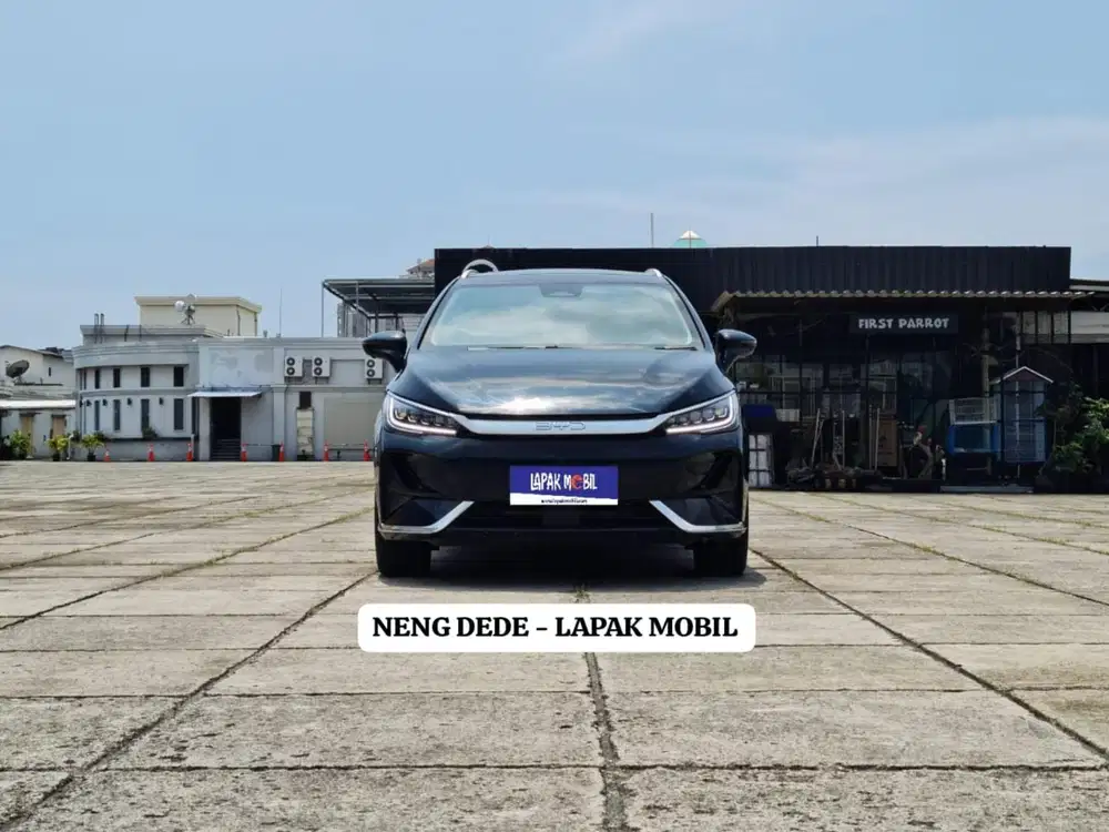 BYD M6 Superior 7 Seater AT 2024