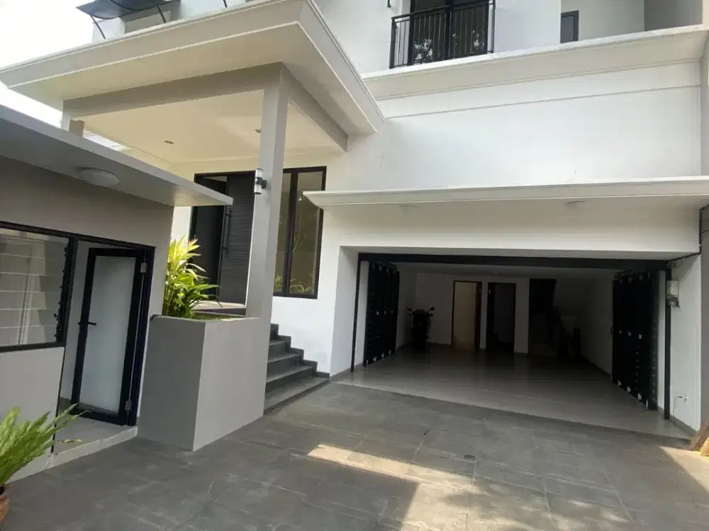 Dijual Rumah Baru Designed Modern dan Luxury Lokasi Best di Belakang Citos Cilandak Jakarta Selatan