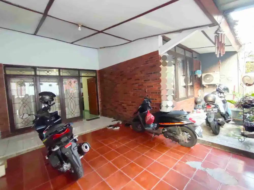 Jarang Ada! Rumah 2 Lantai 6 Kamar Duren Sawit , akses mudah, lokasi strategis Harga Masih Nego