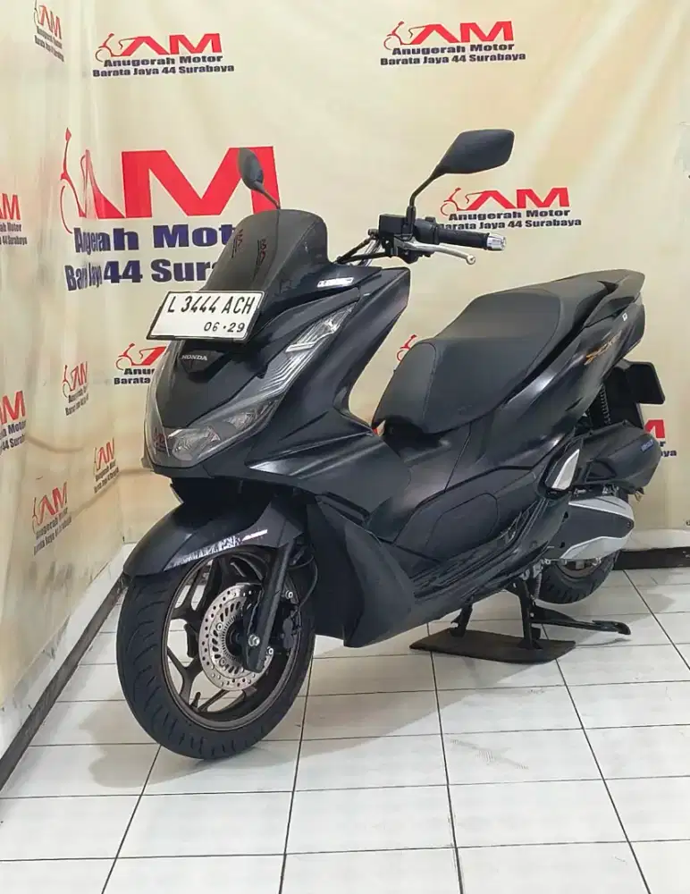 Superr Km 7 Ribu Honda PCX 160 ABS Tahun 2024 warna Hitam