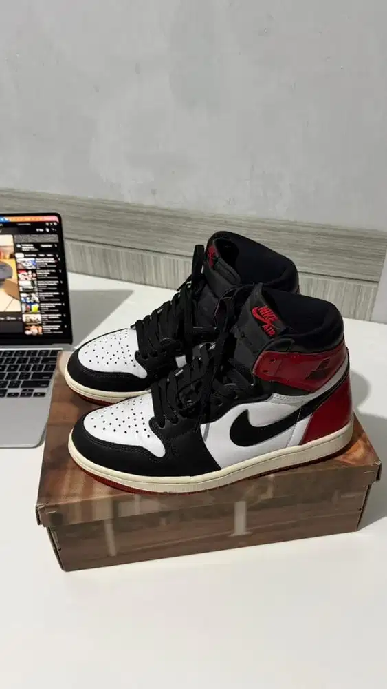 Nike Air Jordan 1 Black Toe 2025