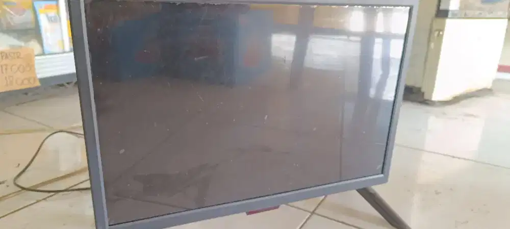 TV LED murah meriah 14 inchi