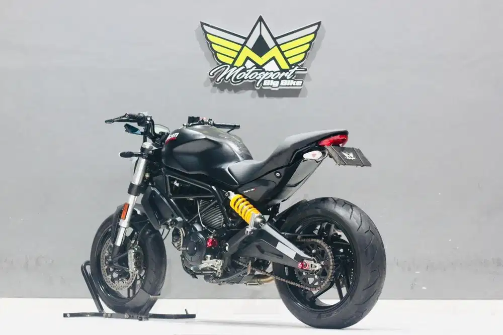 Ducati monster 797 abs like new monster 696 monster evo1100 monster796