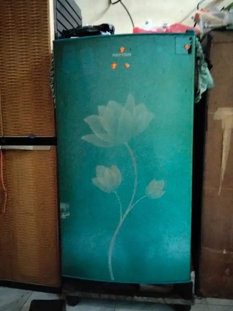 Jual murah kulkas dan rak piring+isinya dan tv minus layar