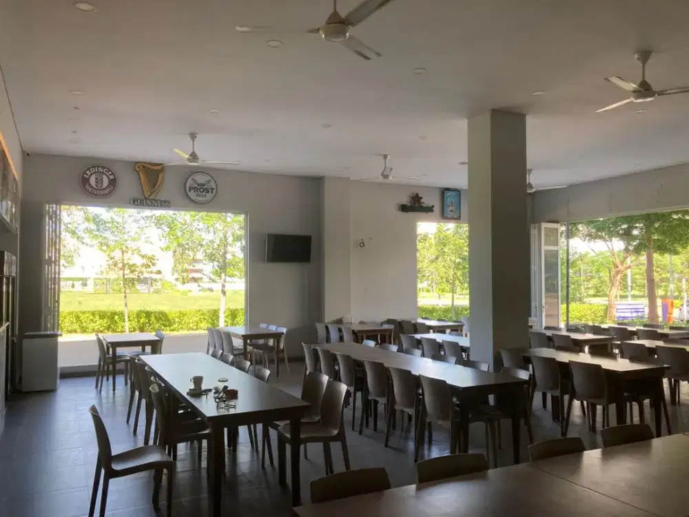 Ruko Gandeng Tiga. Posisi Hoek Khusus (Entrance). LA RIVIERA PIK2.