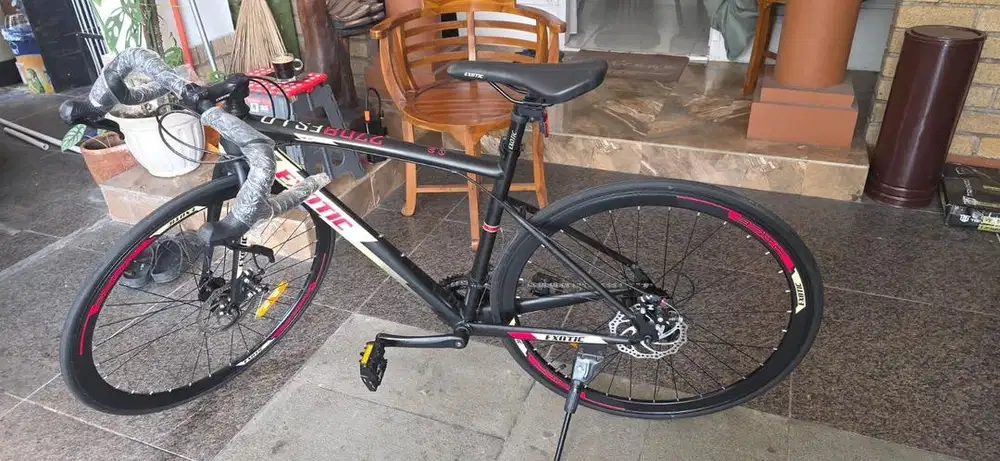 Sepeda Balap Roadbike 2708 Black Cream