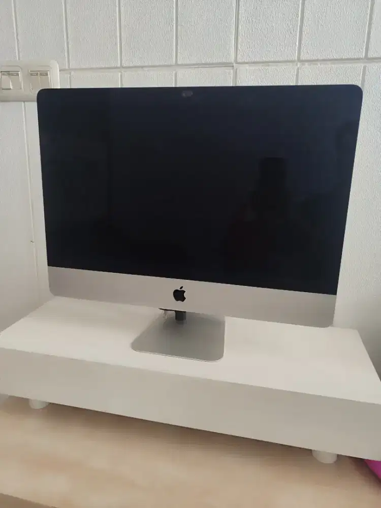 Apple iMac 21.5-inch macOS High Sierra