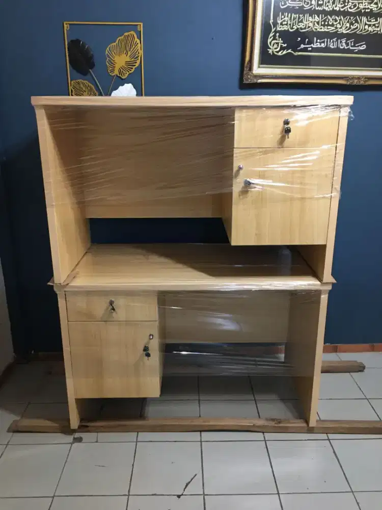 meja kantor multiplek