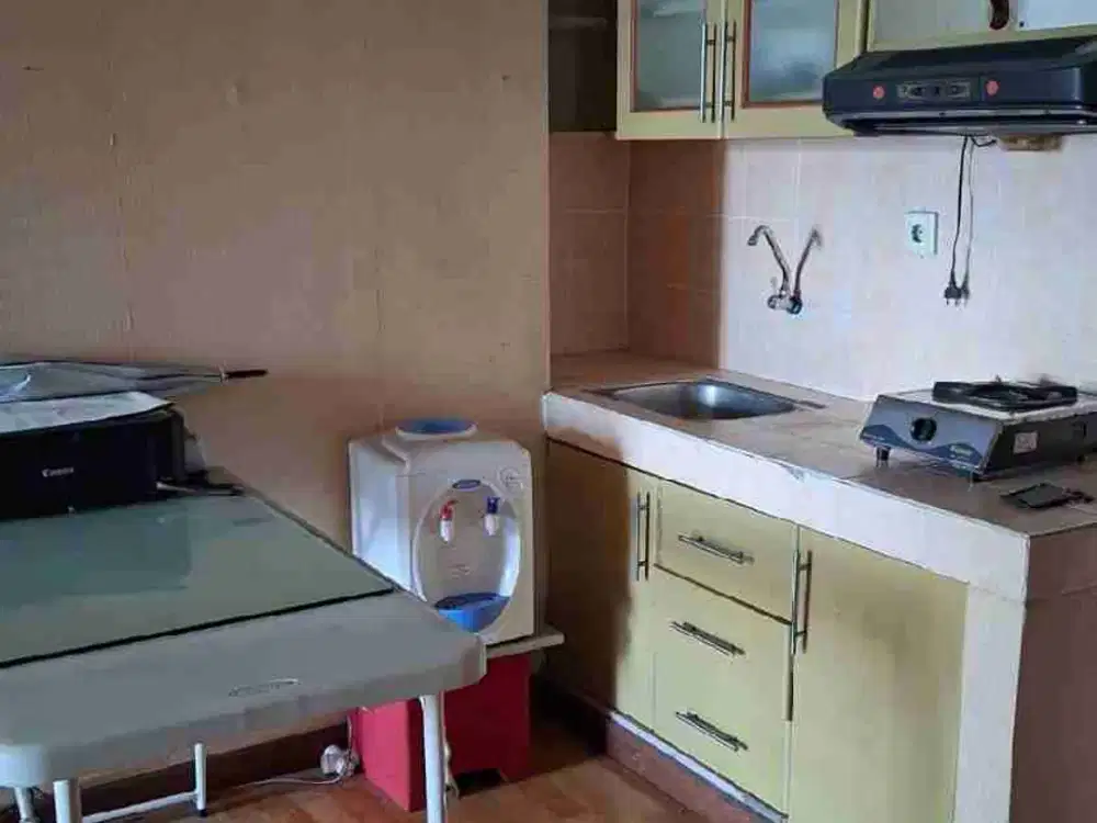 Apartemen Mediterania Gajah Mada Tipe 3 BR Semi Furnished Jual Cepat