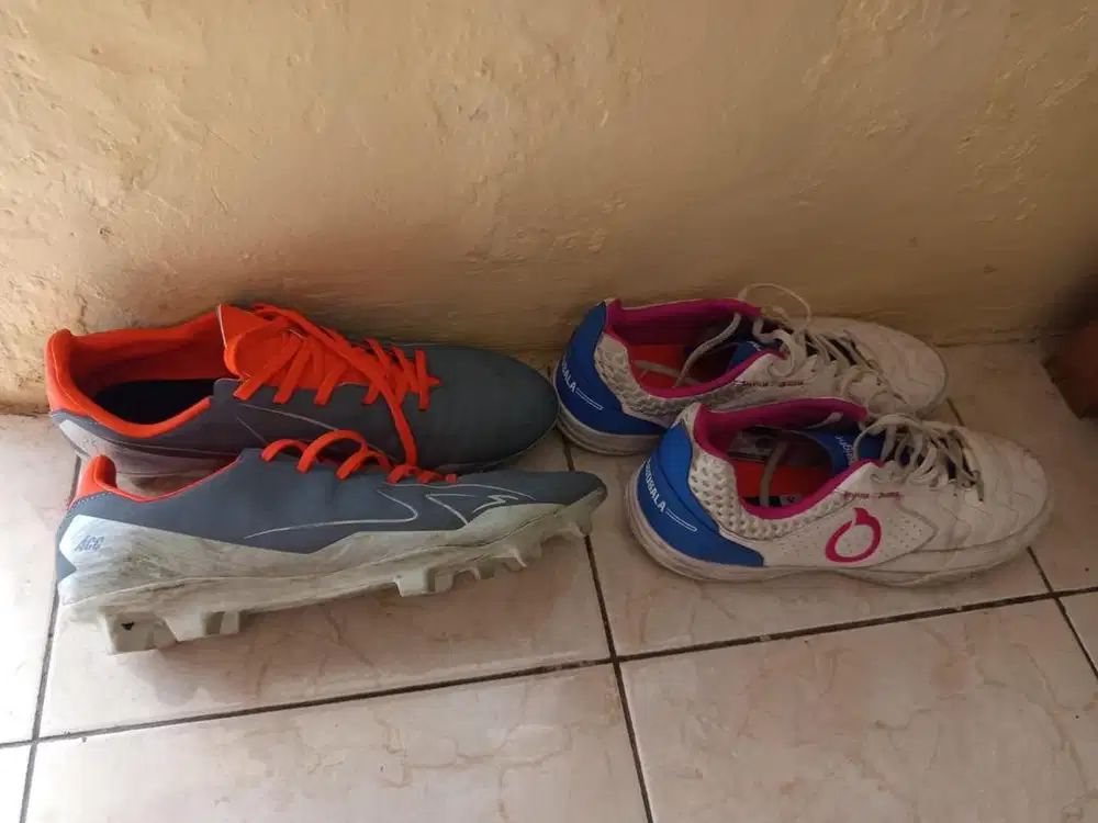 For sale sepatu bola dan futsal