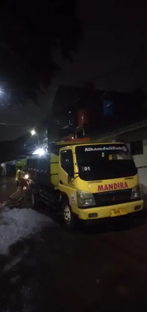 Dumptruck excavator mini sk pc 50 wales vibro