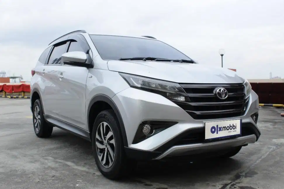 TDP 10JT, Toyota Rush 1.5 G Bensin-AT Silver 2021