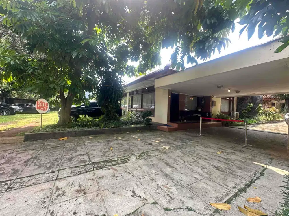 Dijual Rumah bagus halaman luas asri buat konglomerat harga njop di kemang jakarta selatan