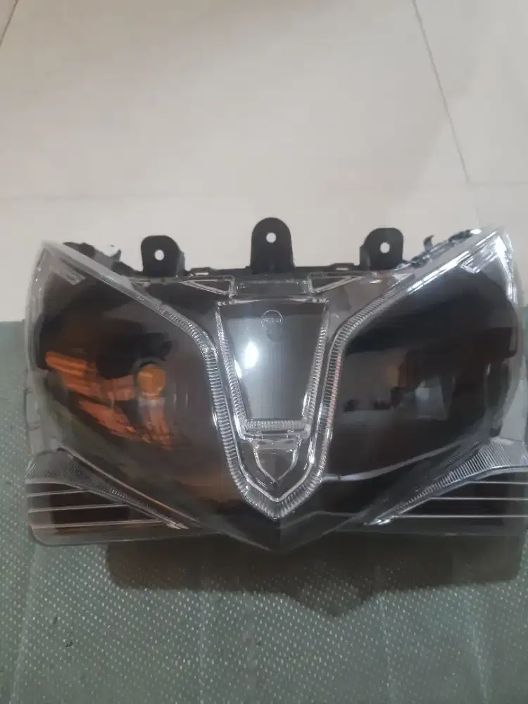 Reflektor depan vario kzr ori copotan