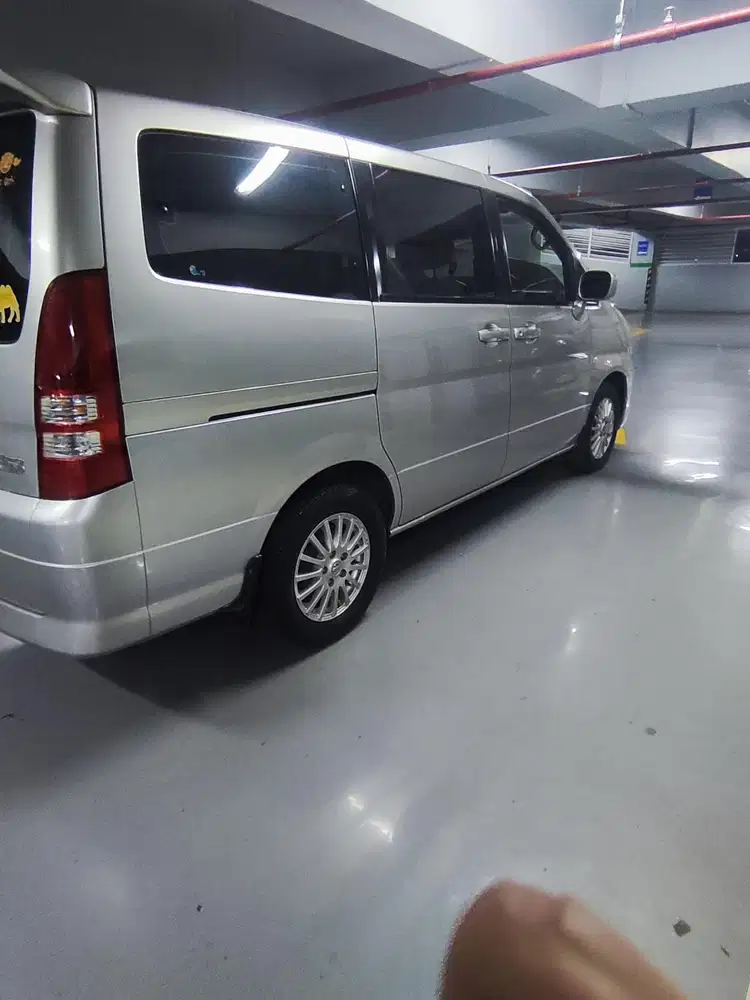 Nissan Serena 2011 Bensin