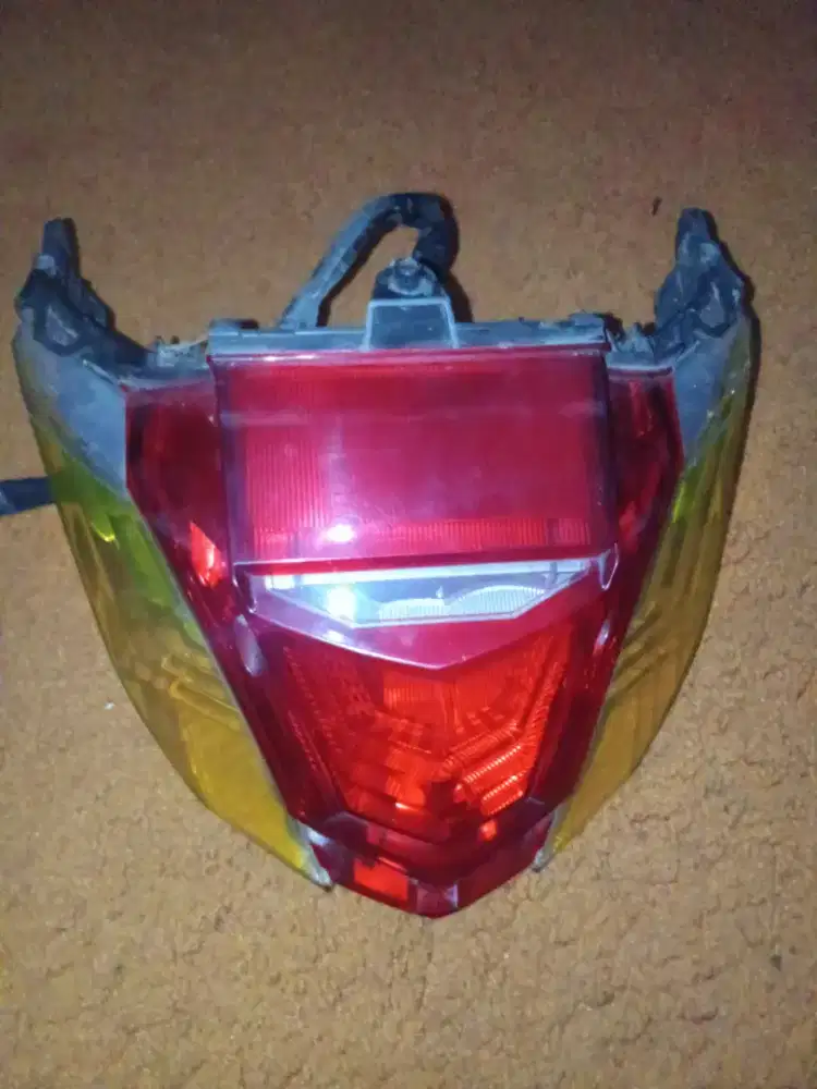 Jual lampu belakang beat esp k44