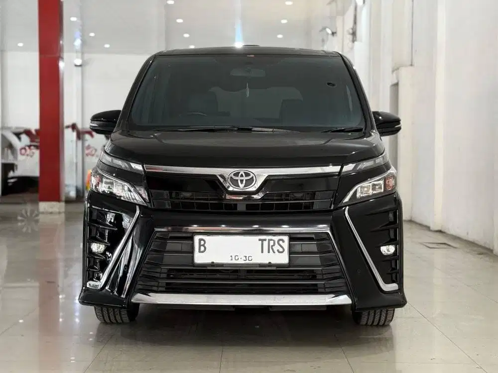 TOYOTA VOXY 2.0 MATIC 2021..PAJAK OKTOBER 2026
