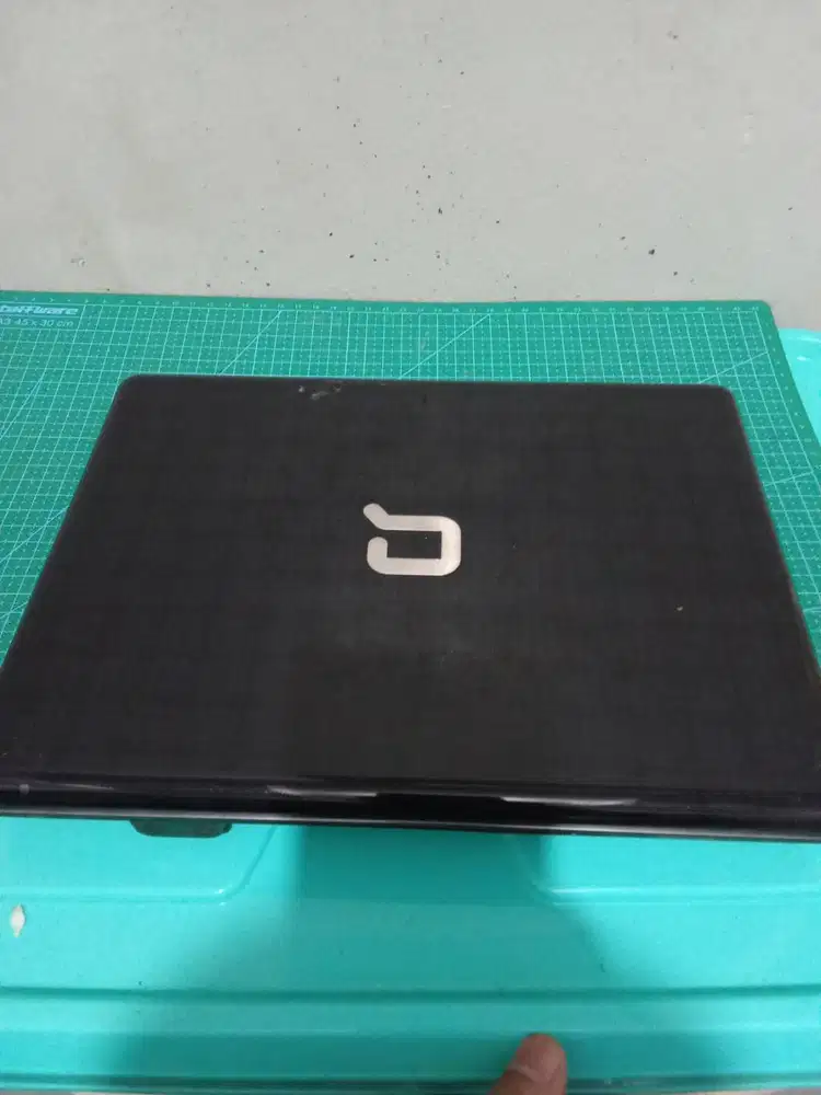 Laptop hp compaq presario cq20