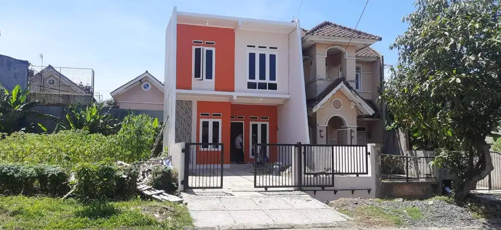 Rumah Rapi dan Bagus Dua Lantai di Cluster BIP, Telaga Kahuripan