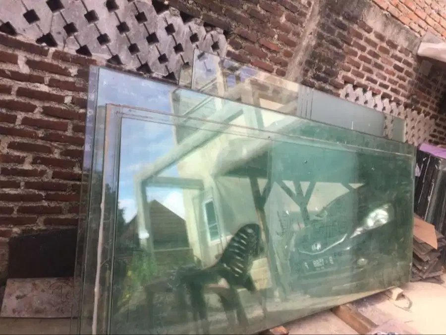 Kaca Tempered bekas tebal 10mm