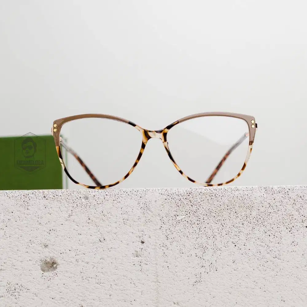 Kacamata Jogja - Kacamata Cat Eye Minimalis - Citraksi 04