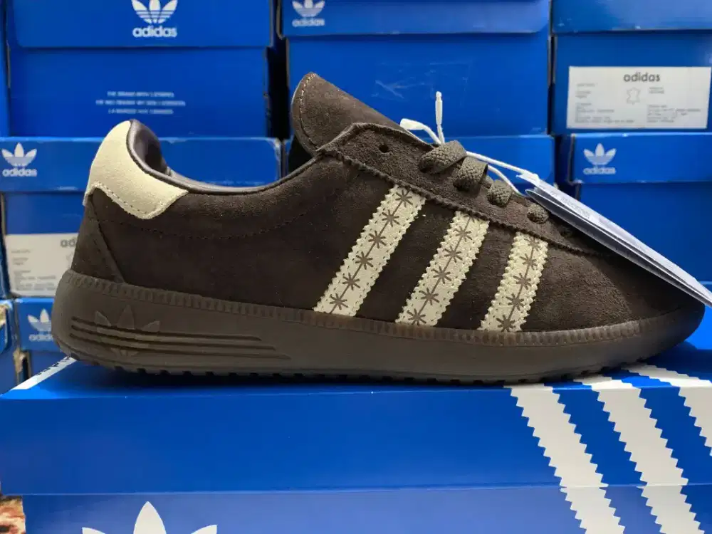 Adidas Bermuda coklat