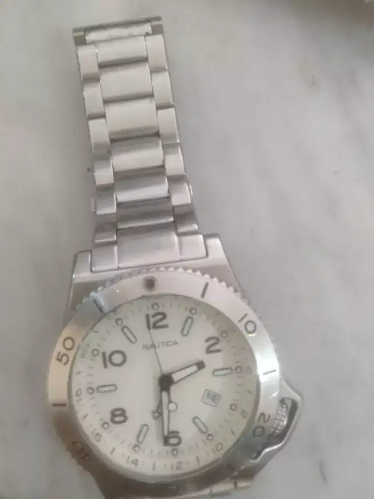 Jam tangan NAUTIKA