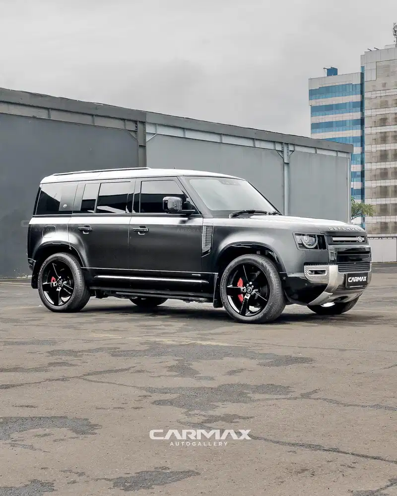 Land Rover Defender 110 2.0L 300PS SE 4x4 AT 2022