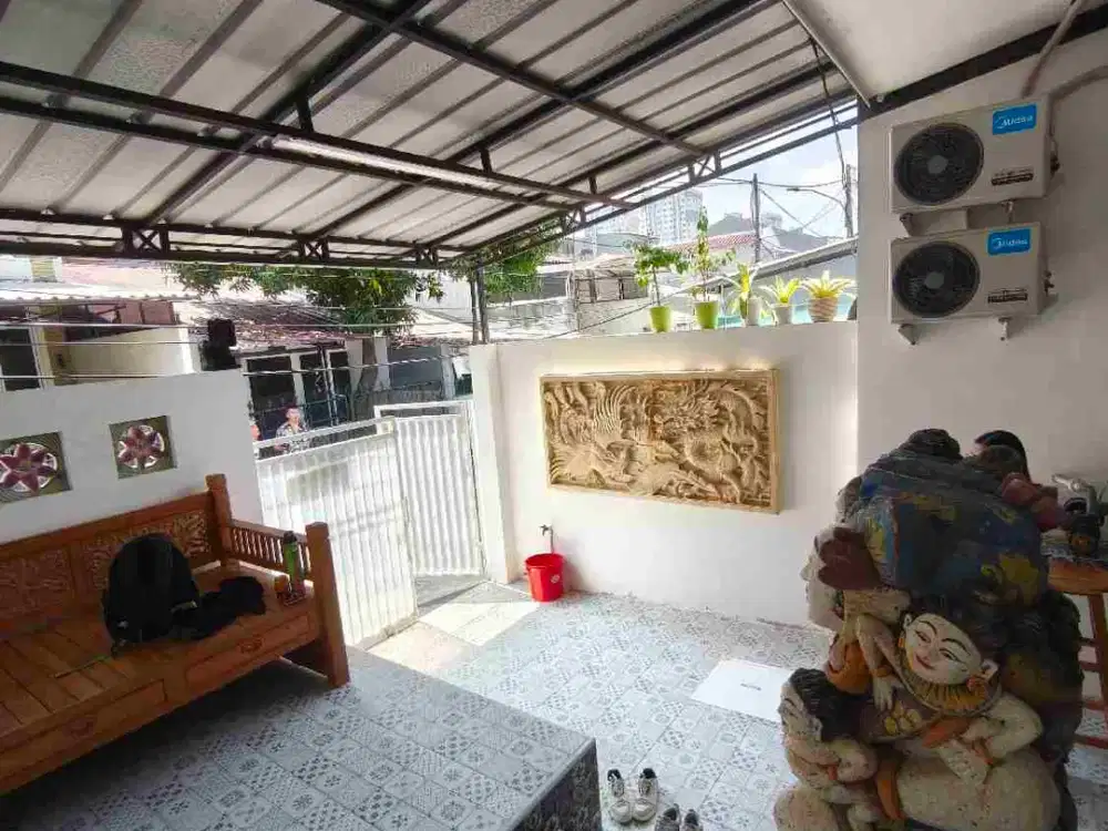 RUMAH KELAPA GADING FULL FURNISH 5X20 ROW 2 MOBIL 2+1KT 2KM SHM JAKARTA UTARA